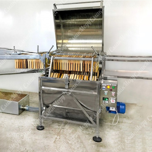 Горизонтальная автоматическая медогонка на 60 рамок