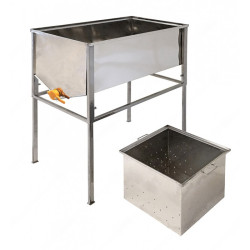 Стол для распечатывания рамок (1 метр глубокая корзина, Лист 0,5 AISI 304 нерж), кран пластик